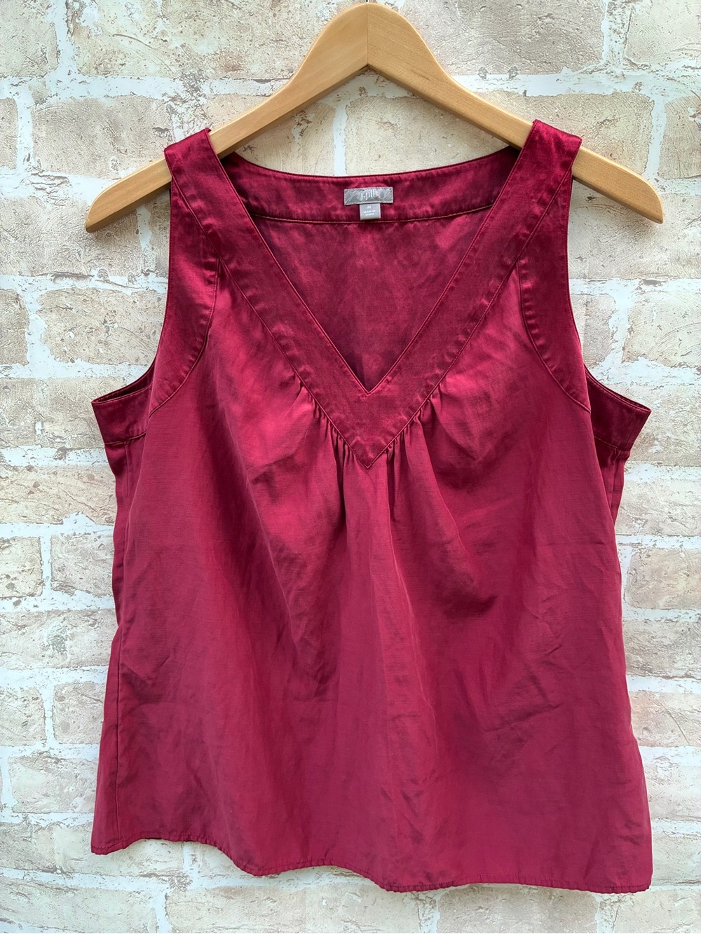 Vintage J. Jill size M y2k V-Neck silk blend Satin Sleeveless Camisole blouse - Picture 2 of 7